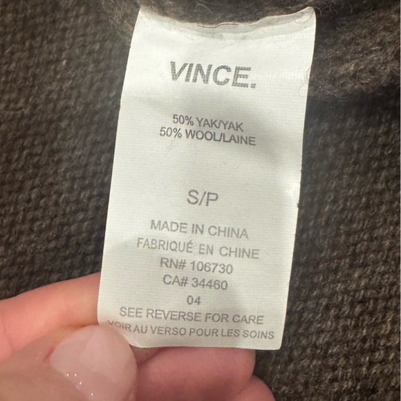 VINCE Wool Yak Blend Turtleneck Stretch Sweater Chocolate Brown Size Small - Picture 11 of 12